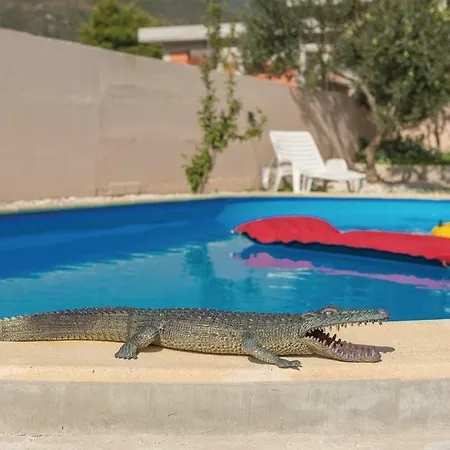 別荘 Mirta Kaštel Novi