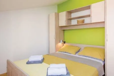 Сasa de vacaciones Mirta Kaštel Novi